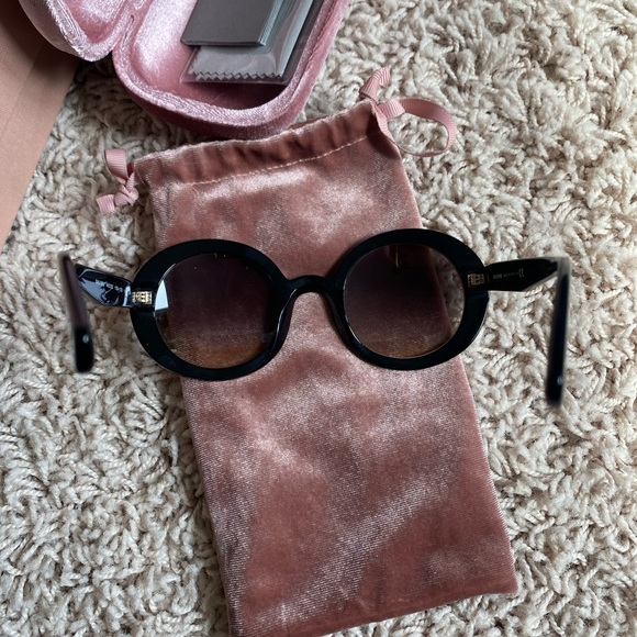Miu Miu 48-mm star print round sunglasses - Picture 5 of 11